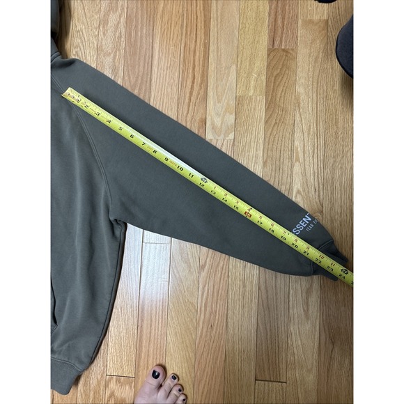 Essentials Fear Of God Hoodie Size Medium - Picture 6 of 6